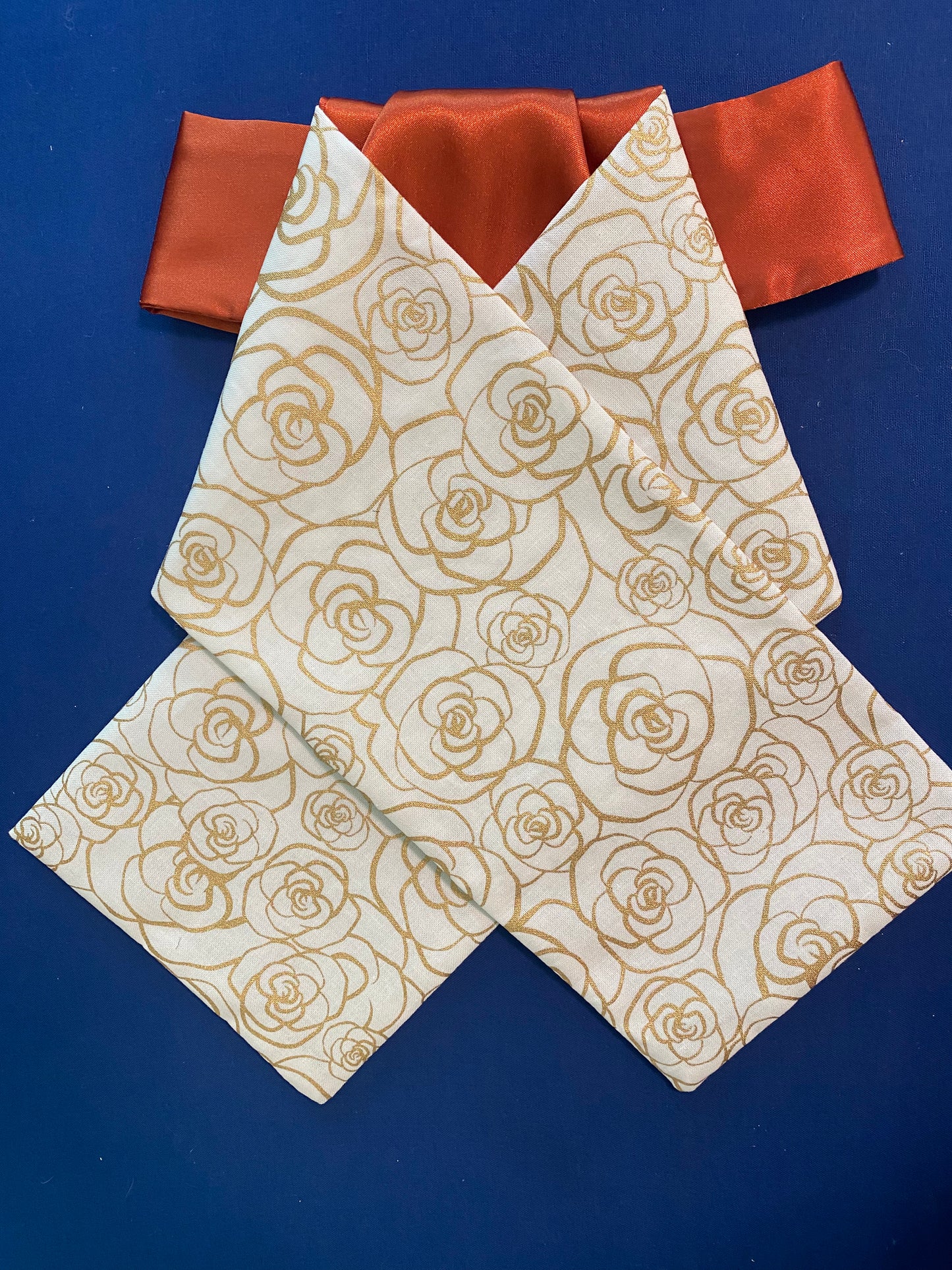 Gold roses